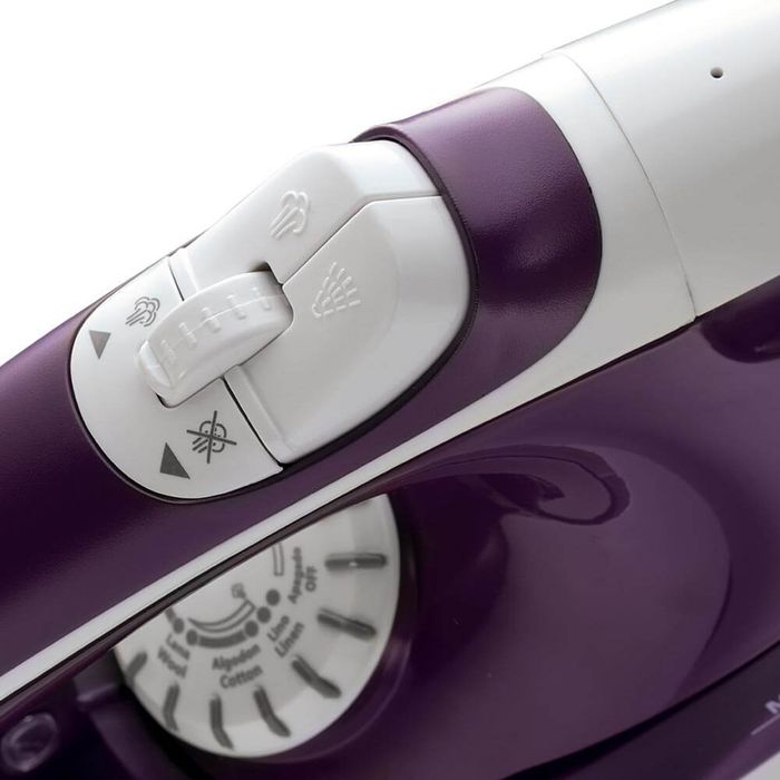 BEIRO Hogar | PLANCHA OSTER 5802 A VAPOR BASE ALUMINIO 1200 W | Conseguilo  a tan solo $ 5790.00