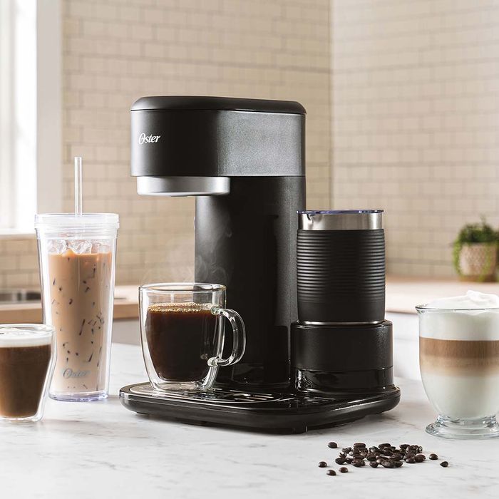 Cafetera latte Oster® con espumador BVSTDC02B - Productos y